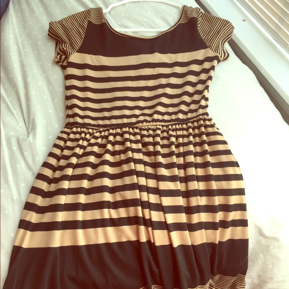 Casual Dress, Flows, Short-Sleeved
